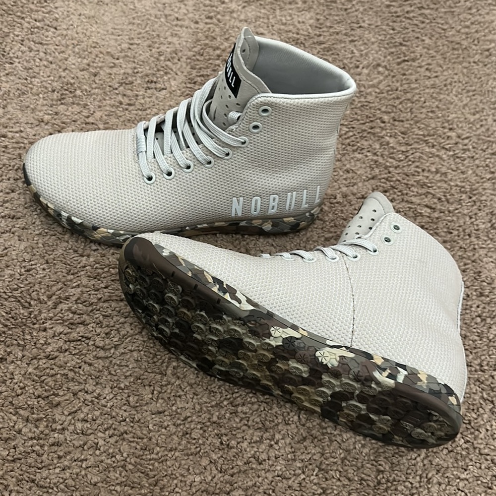 NOBULL HIGH-TOP WILD SAND TRAINER (WOMEN'S) sz. 8